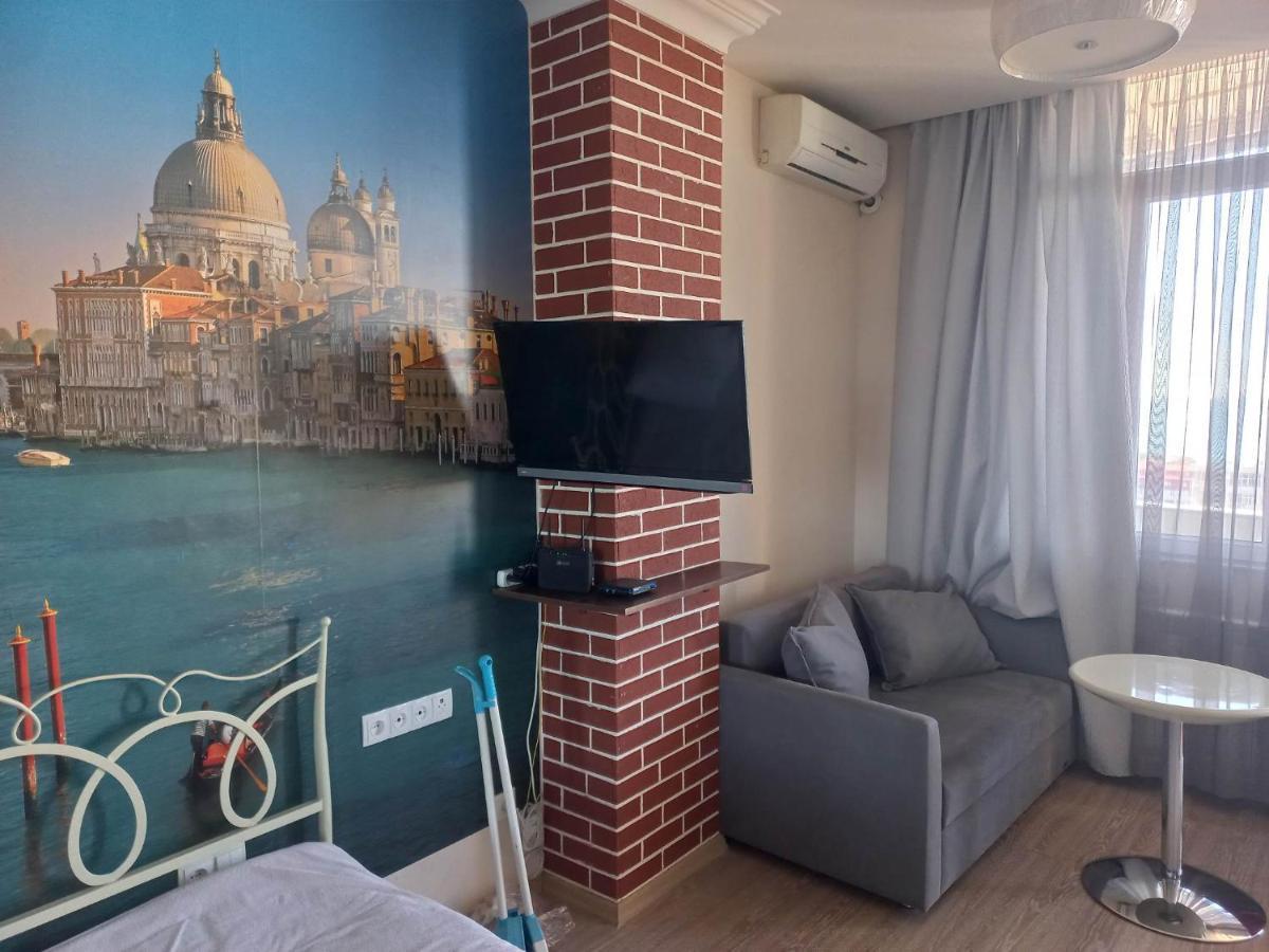 Apartment On Takaishvili バトゥーミ エクステリア 写真