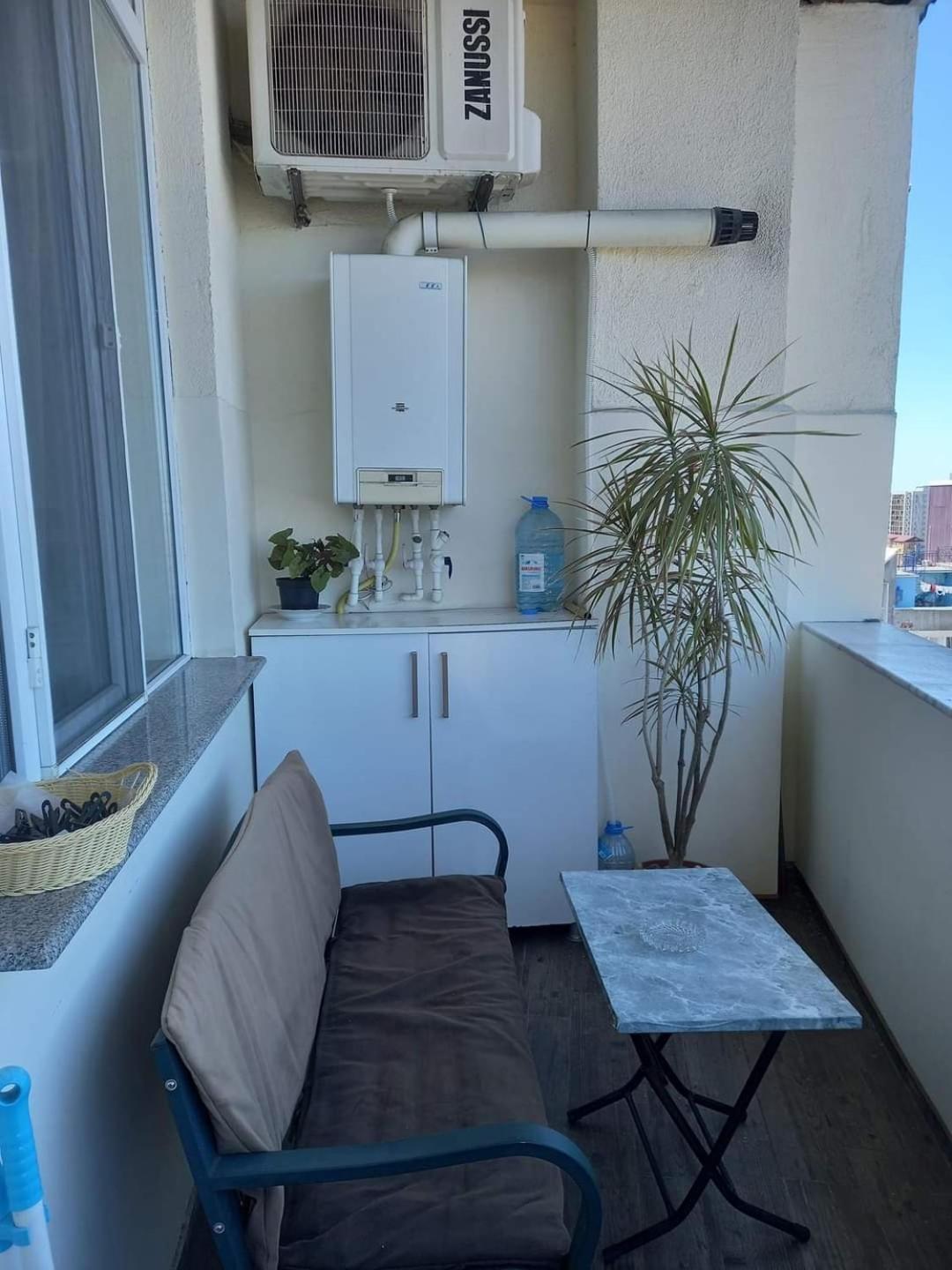Apartment On Takaishvili バトゥーミ エクステリア 写真