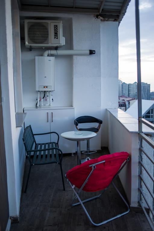 Apartment On Takaishvili バトゥーミ エクステリア 写真
