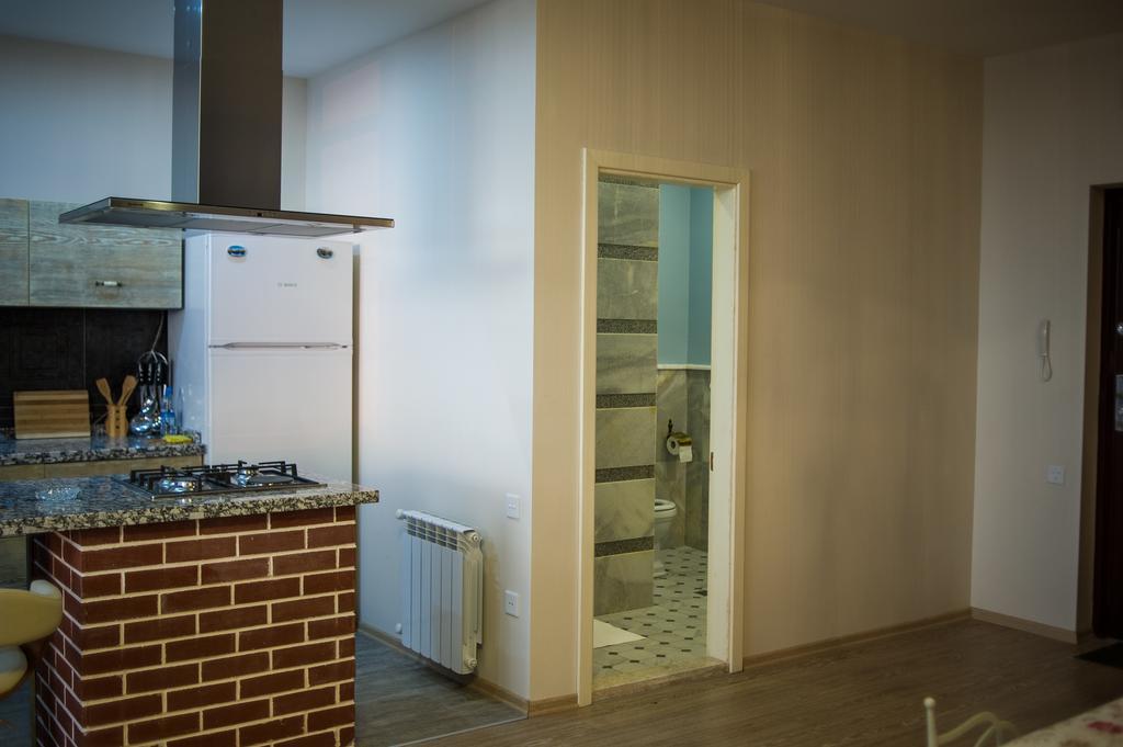 Apartment On Takaishvili バトゥーミ エクステリア 写真